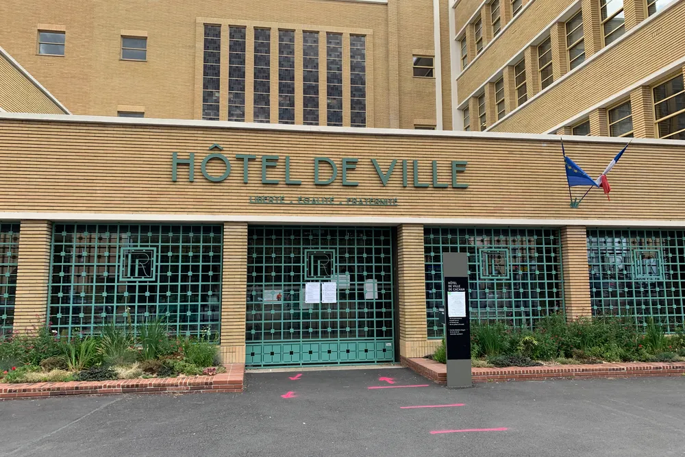 Hôtel de Ville de Cachan (94230), commune desservie par Allo Nuisible Express
