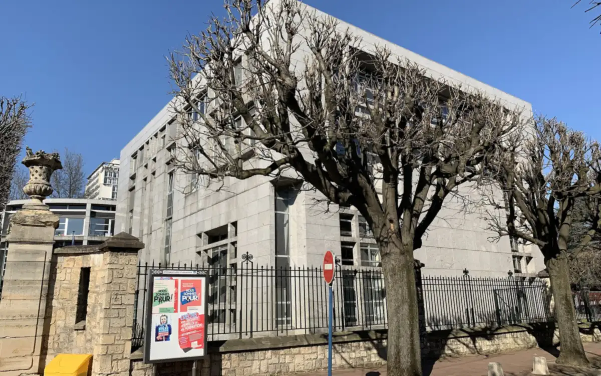 Hôtel de Ville de Choisy-le-Roi (94600), commune desservie par Allo Nuisible Express