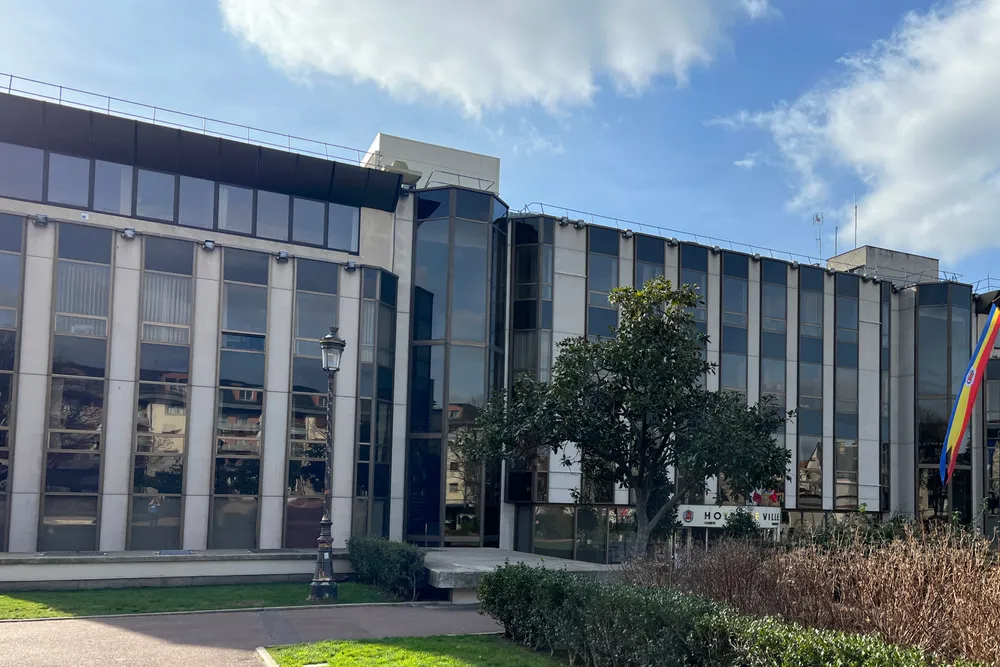 Hôtel de Ville de Rueil-Malmaison (92500), commune desservie par Allo Nuisible Express
